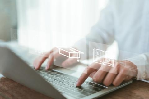 Illustration de l'article Financement des CFA : la liste des formations à distance exemptées de la minoration est publiée