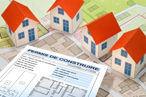 Illustration de l'article C’est l’histoire d’un propriétaire, d’un permis de construire et d’une mairie lente à réagir…